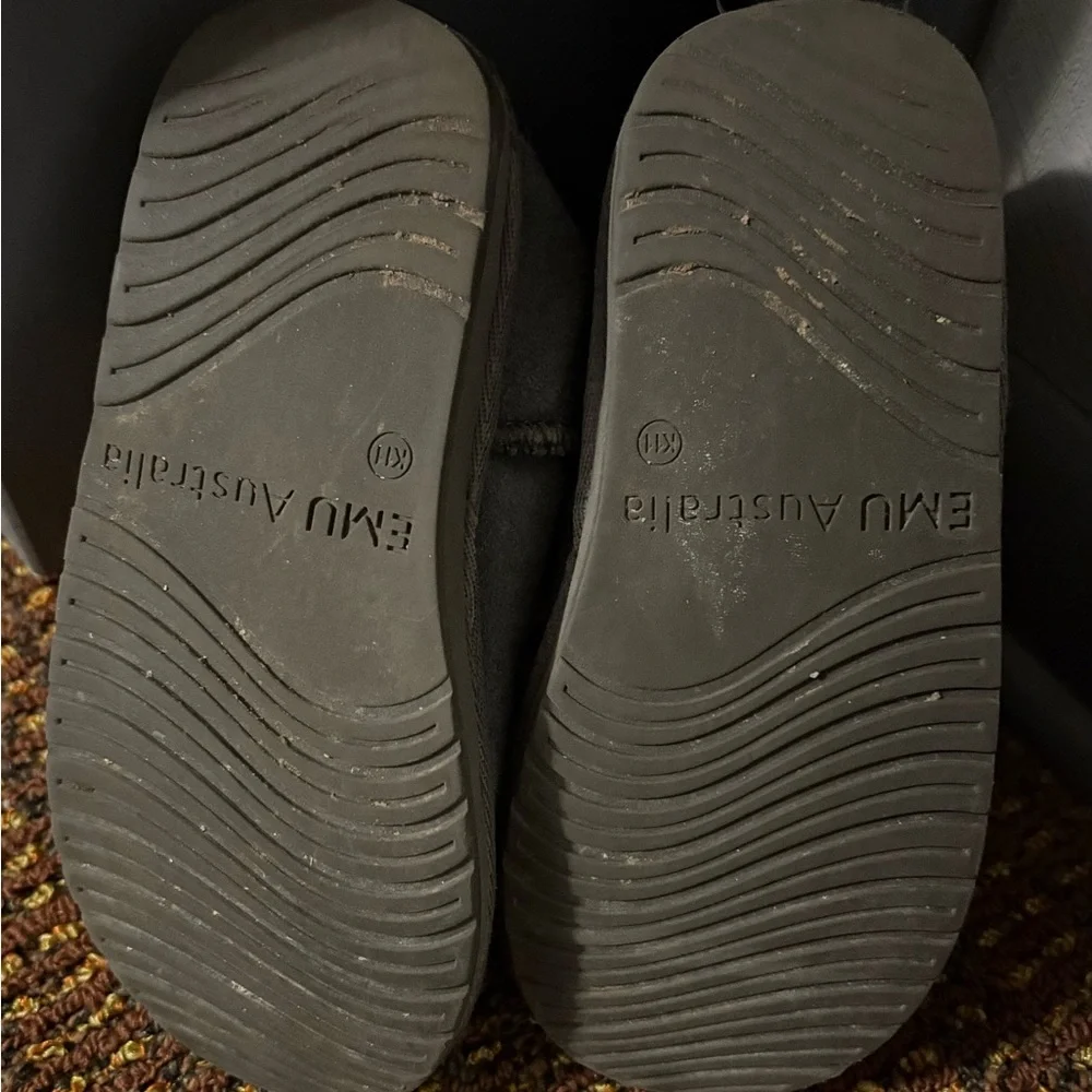 Emu Gray Suede short boots merino wool lining size 11T - Picture 5 of 5